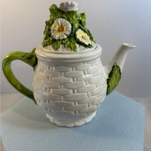 Vintage Lefton Ceramic Basket Weave Teapot w/Lid, Daisies, Textured